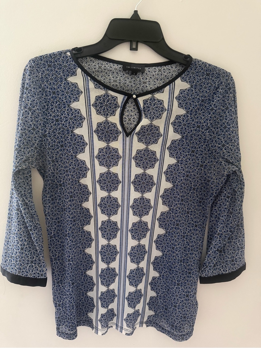 The Limited Blue Patterned Keyhole Lightweight Tunic Blouse 3/4 sleeve size S